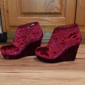 Ardene Velvet Wedge Boots Booties
